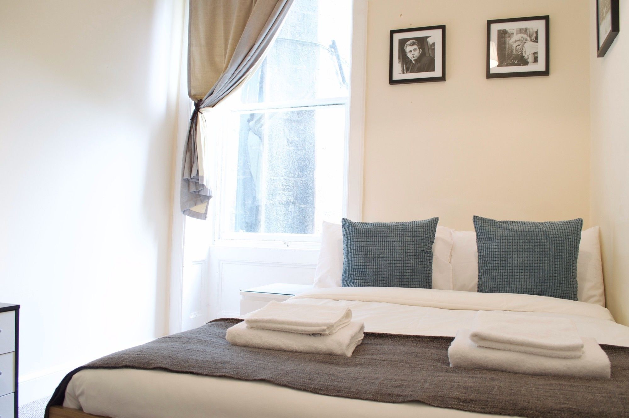 3 Bedroom Apartment Accommodates 8 Edinburg Exteriör bild